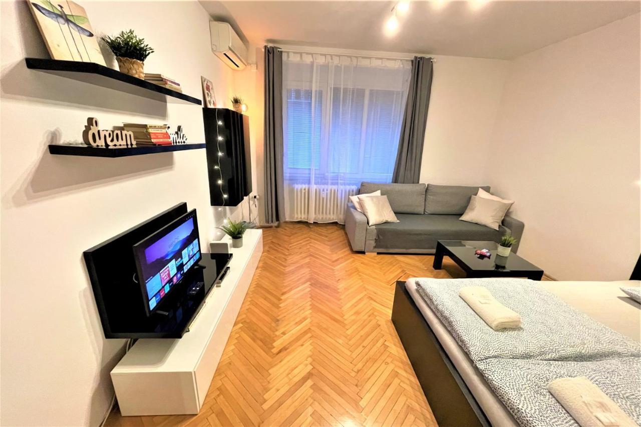 ברטיסלאבה Apartment Helen - Old Town, Ac מראה חיצוני תמונה
