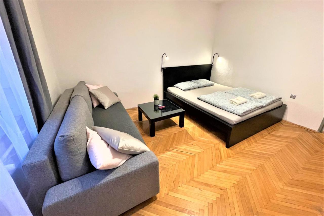 ברטיסלאבה Apartment Helen - Old Town, Ac מראה חיצוני תמונה